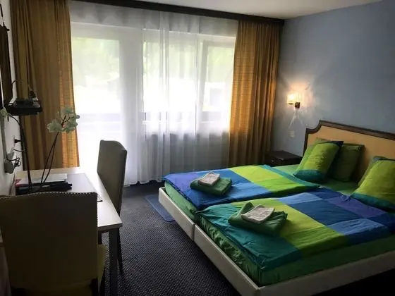 Standard Tek Büyük Yataklı Oda, Dağ Manzaralı