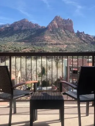 Superior Oda, 1 En Büyük (King) Boy Yatak ve Çekyat, Balkon, Dağ Manzaralı