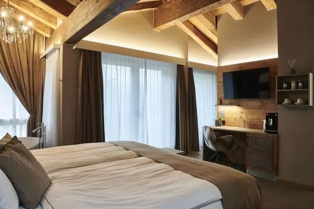 Tek Büyük Yataklı Oda, Balkon, Dağ Manzaralı (Spa Double Room with Matterhornview)