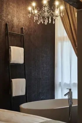 Tek Büyük Yataklı Oda, Balkon, Dağ Manzaralı (Spa Double Room with Matterhornview)