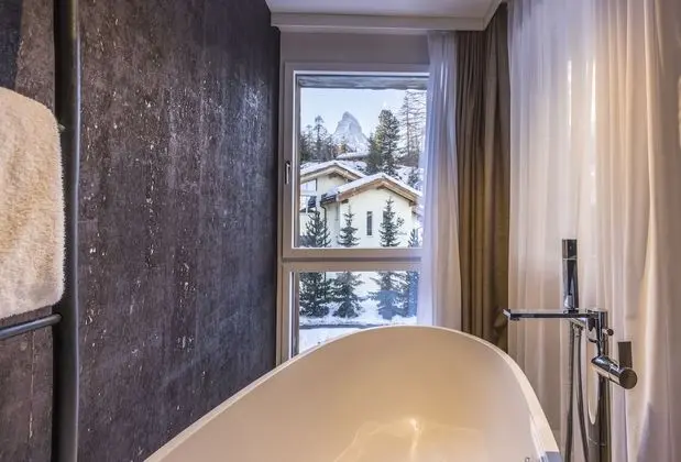 Tek Büyük Yataklı Oda, Balkon, Dağ Manzaralı (Spa Double Room with Matterhornview)