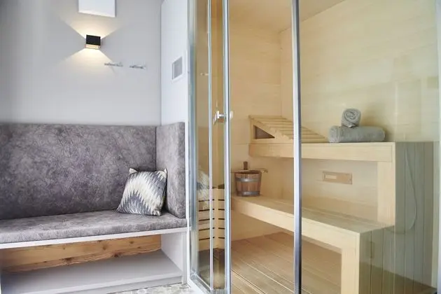 Tek Büyük Yataklı Oda, Balkon, Dağ Manzaralı (Spa Double Room with Matterhornview)