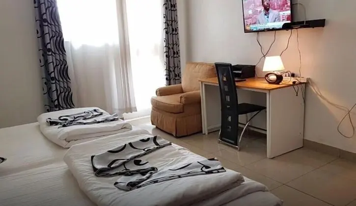 Süit, 1 Çift Kişilik Yatak, Sigara İçilmez