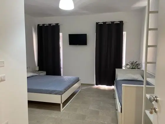 Üç Kişilik Oda