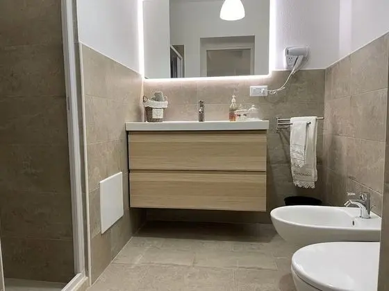 Üç Kişilik Oda