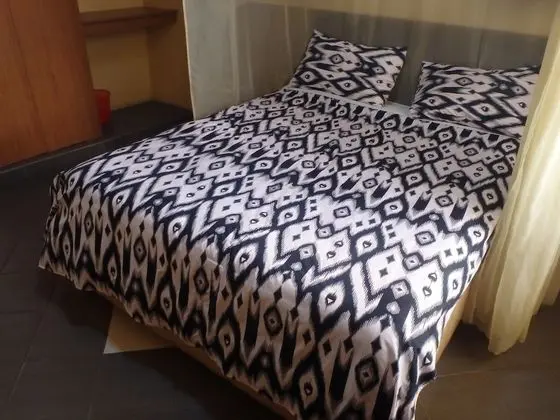 Büyük Yataklı Tek Kişilik Oda