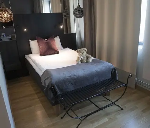 Single Grand Lit 140 cm bed