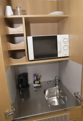 Tek Büyük Yataklı Oda, Küçük Mutfak