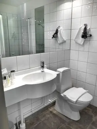 Tek Büyük Yataklı Oda, Küçük Mutfak