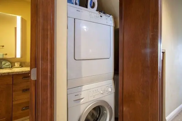 Süit, 1 Yatak Odası, 2 Banyolu, Bahçe Manzaralı