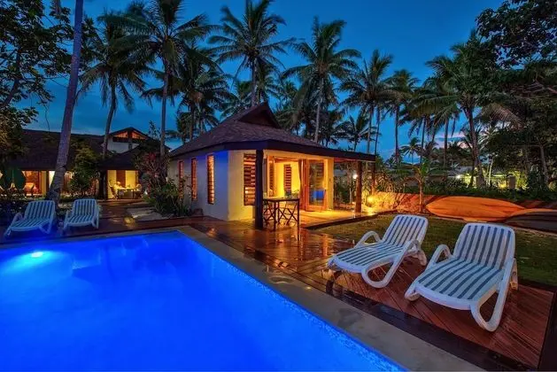 Villa (Beachfront Honeymooner)