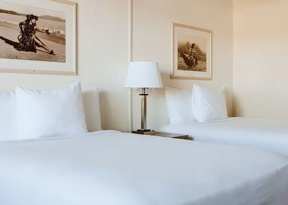 Oda, Havuz Kenarı (Three Beds)