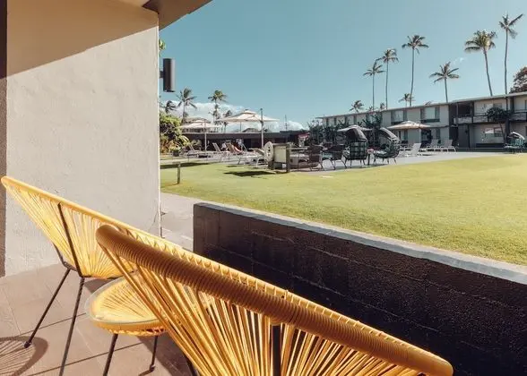Oda, Havuz Kenarı (Three Beds)