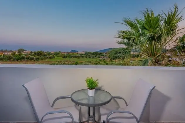 Romantic Stüdyo, Şehir Manzaralı