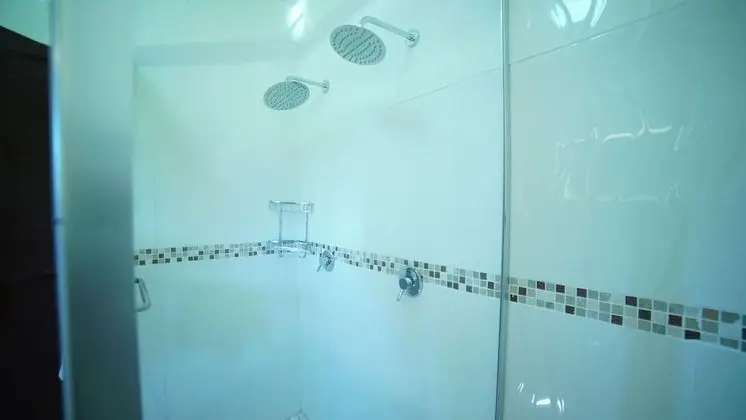 Superior Tek Büyük veya İki Ayrı Yataklı Oda