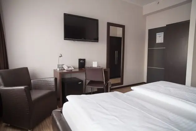 Tek Büyük Yataklı Oda