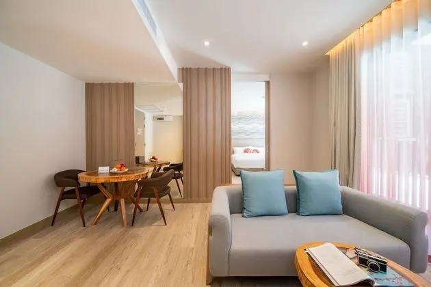 Corner Suite Room