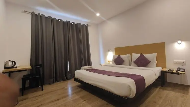 Deluxe Tek Büyük veya İki Ayrı Yataklı Oda, 1 Yatak Odası, Buzdolabı ve Mikrodalga