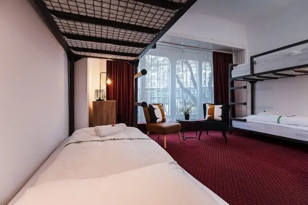 Single bed in 4-bed mixed dormitory, ensuite