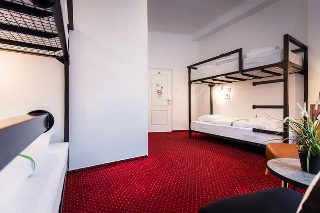 Single bed in 4-bed mixed dormitory, ensuite