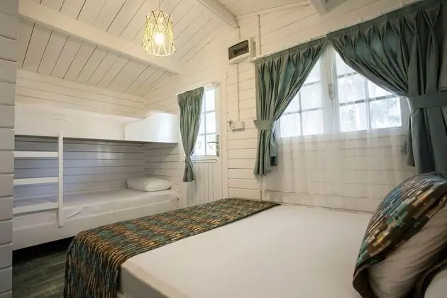 https://imagessl.etstur.com/files/images/hotelImages/TR/98311/l/Mavi-Beyaz-Boutique-Otel-Oda-277295.jpg