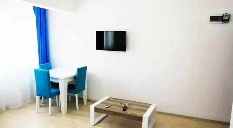 Studio Deluxe