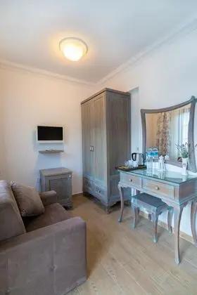 Standart Oda, Kara Manzaralı