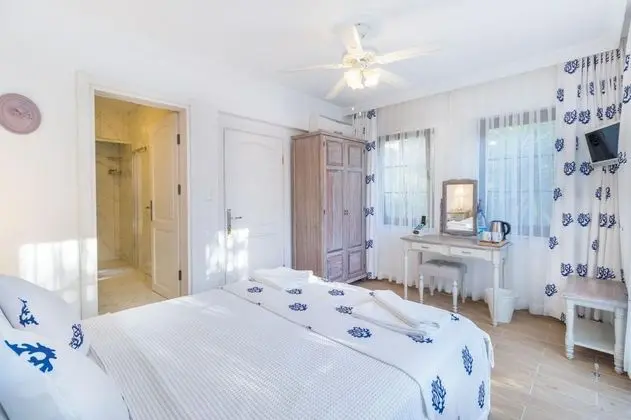 Standart Oda, Kara Manzaralı