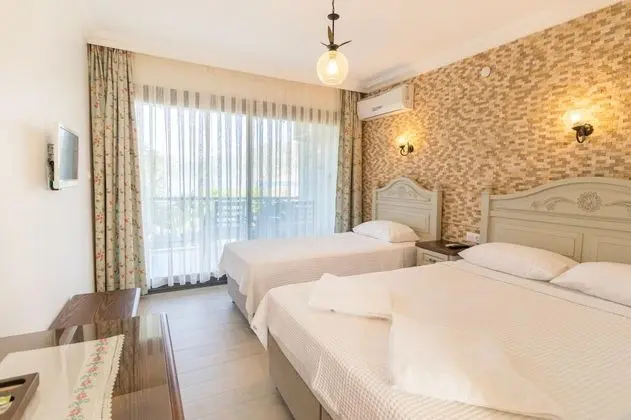 Çift Kişilik, Bahçe Manzaralı, Balkonlu