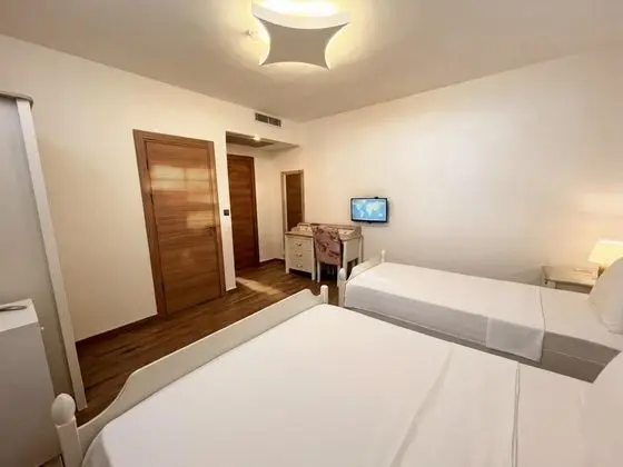 Aile Odası-Bodrum Kat, Manzarasız, Yarı Bodrum Kat