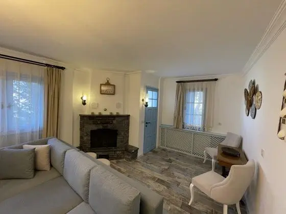 Apart Oda, Marina Manzaralı, Balkonlu