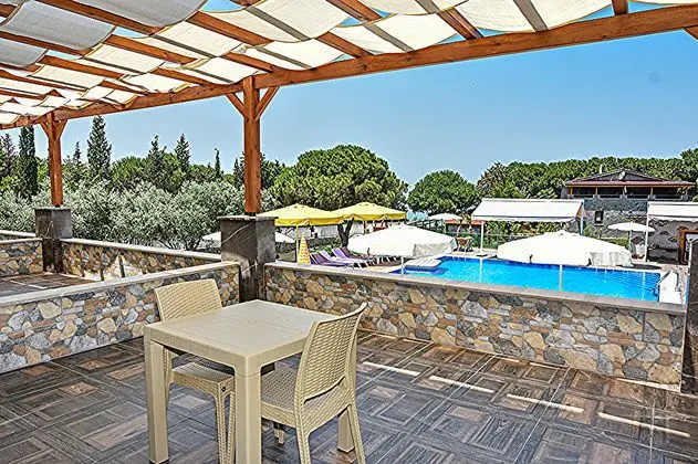 Deluxe Room, Havuz Manzaralı, Balkonlu
