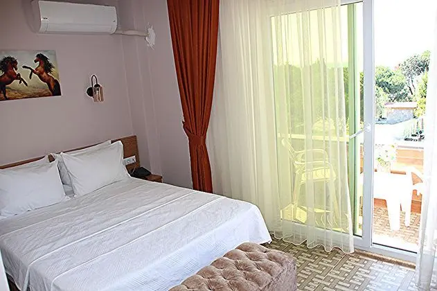 Deluxe Room, Havuz Manzaralı, Balkonlu