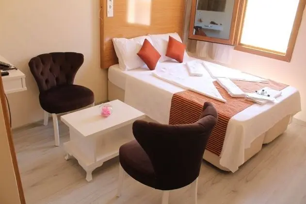 Comfort Tek Büyük Yataklı Oda