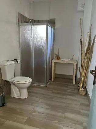 2 kişilik 106 numaralı odamızGeniş banyo.