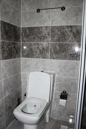 Triple, Havuz Manzaralı