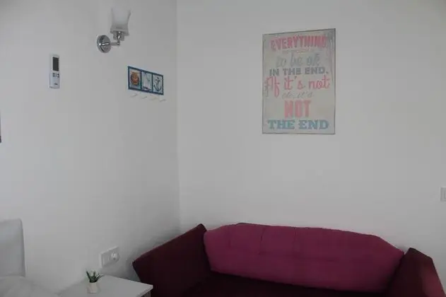 Triple, Havuz Manzaralı