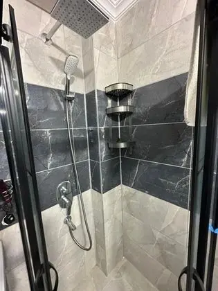 1+1 Daire, Deniz Manzaralı, Giriş Katı