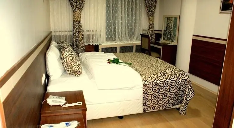 Tek Kişilik, Şehir Manzaralı
