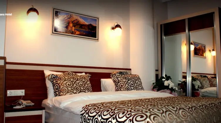 Tek Kişilik, Şehir Manzaralı
