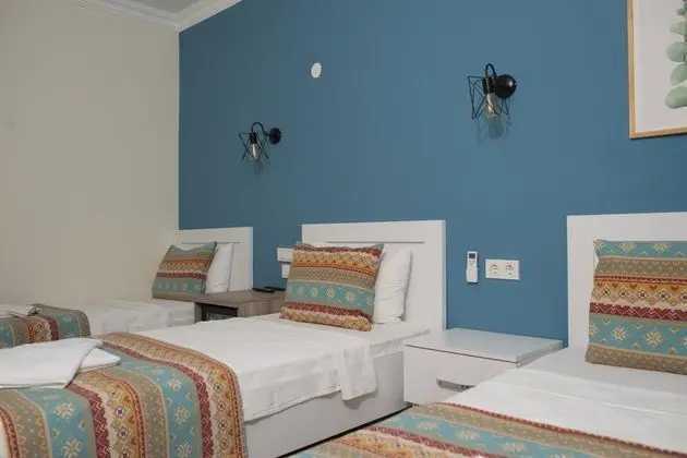 Triple, Havuz Manzaralı, Balkonlu