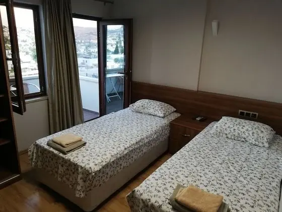 Standard Tek Büyük veya İki Ayrı Yataklı Oda