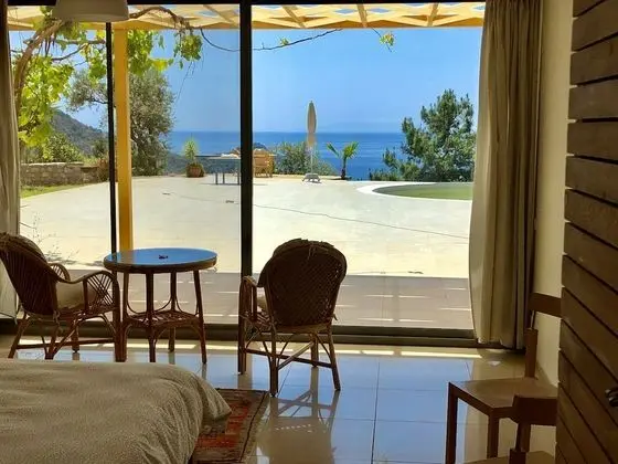 Panoramic Quadruple Room (5)