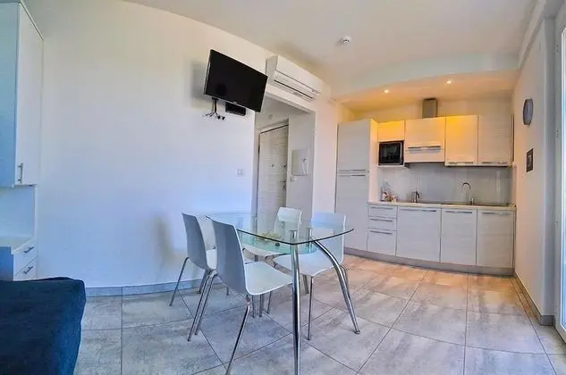 Apart Daire, 1 Büyük (Queen) Boy Yatak ve Çekyat, Sigara İçilmez, Balkon