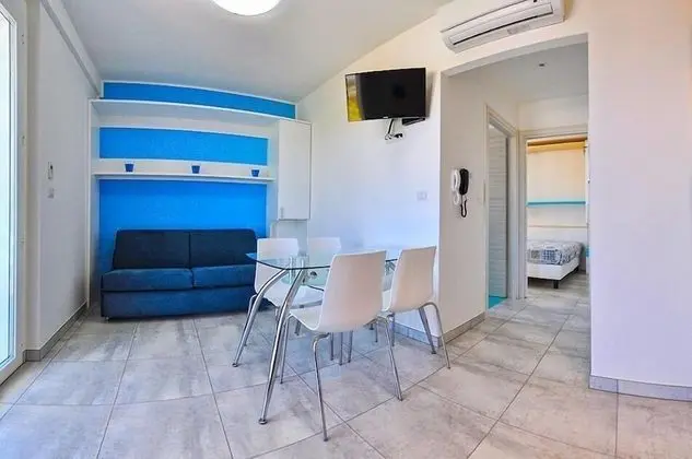 Apart Daire, 1 Büyük (Queen) Boy Yatak ve Çekyat, Sigara İçilmez, Balkon