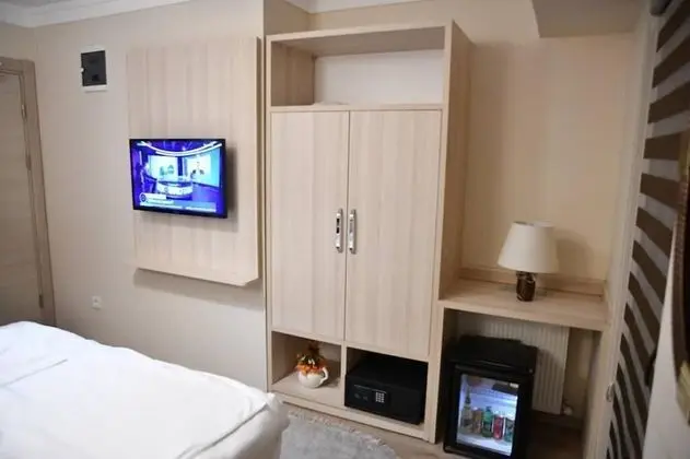 Deluxe Tek Büyük Yataklı Oda