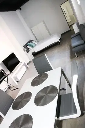 Deluxe Stüdyo Süit