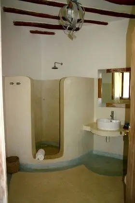 Deluxe Tek Büyük Yataklı Oda, Avlu Manzaralı