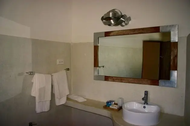 Deluxe Tek Büyük Yataklı Oda, Avlu Manzaralı