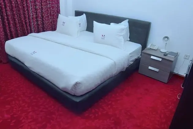 Standard Tek Büyük Yataklı Oda